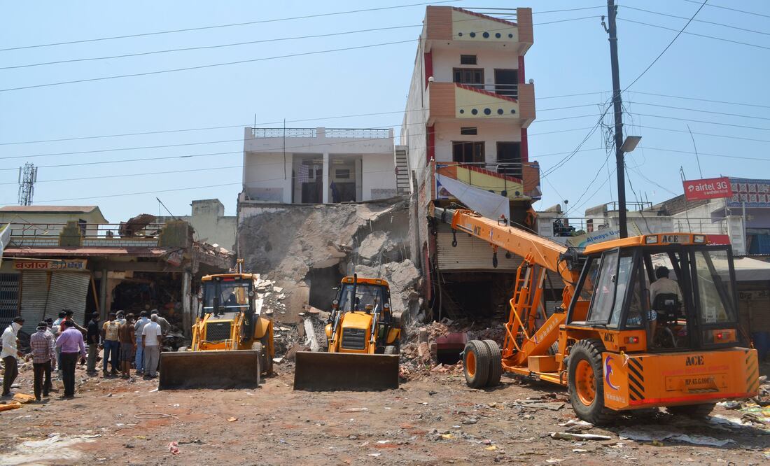 El edificio donde estaba el restaurante y otro contiguo quedaron destruidos (AP)