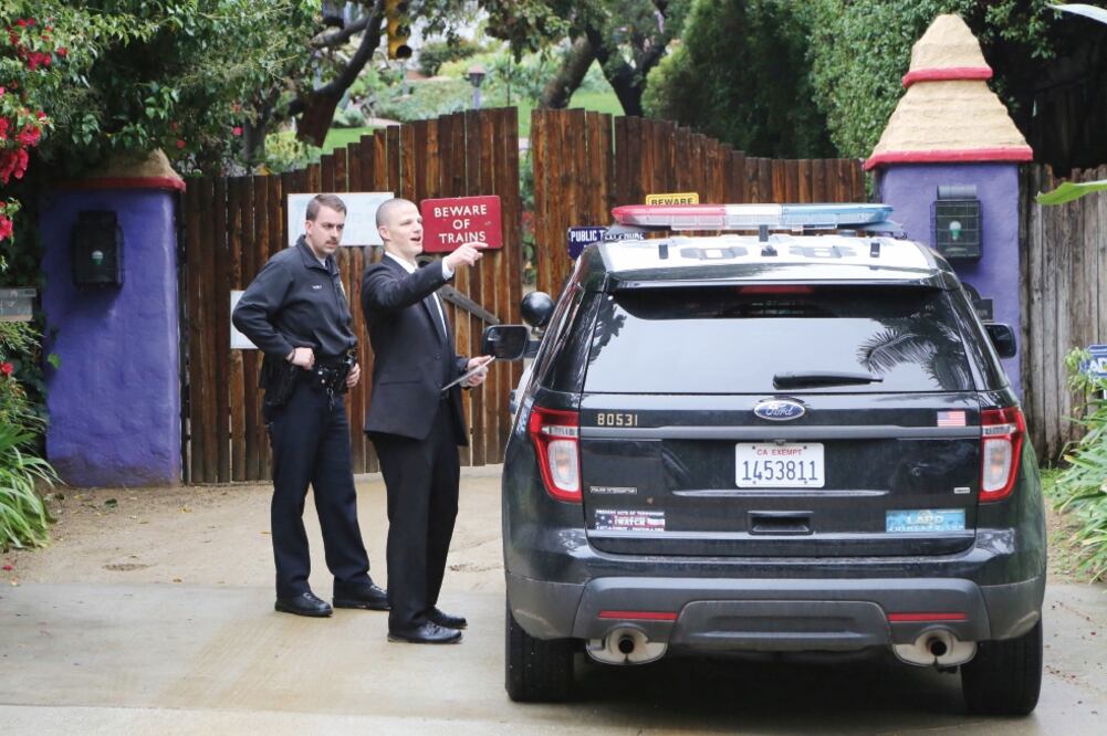 Los funerales de Fisher se llevaron a cabo en un cementerio de Los Ángeles (AP /REED SAXON))