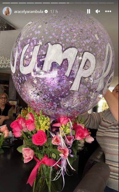 Aracely Arámbula celebró así su cumpleaños número 48