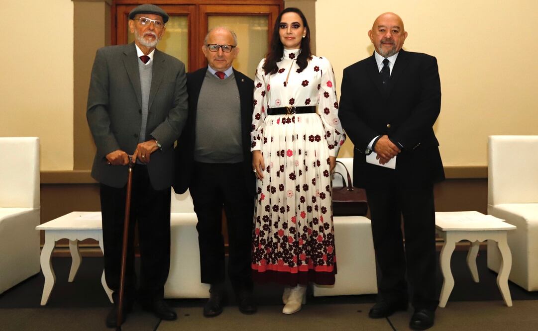El arqueólogo Eduardo Matos Moctezuma; Diego Prieto, director del INAH; Altagracia Gómez Sierra, presidenta del Patronato del INAH; Mario Núñez Mariel, director ejecutivo del Patronato durante la presentación. Foto: Berenice Fregoso/ EL UNIVERSAL