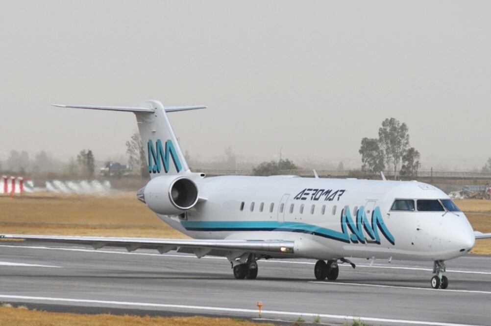 Según ASSA, los sobrecargos de Aeromar han sido presionados para ceder recursos a cambio de que inversionistas inyecten capital a la aerolínea. (ARCHIVO EL UNIVERSAL)