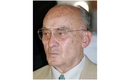 Hospitalizan al ex presidente Luis Echeverría