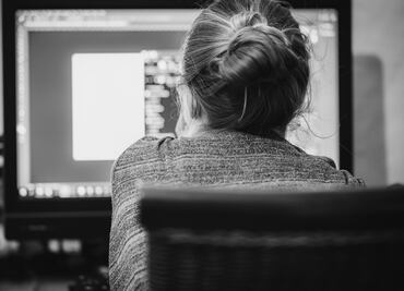 Escasez de chips ahora afecta ventas de PC