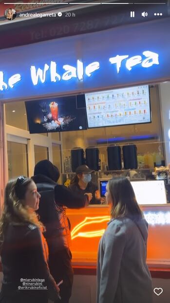 Erik Rubín, Andrea Legarreta, Mía y Nina. Foto: Vía Instagram.