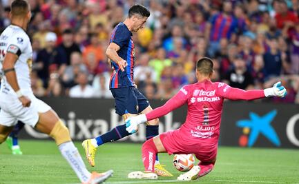 Portero de Pumas, avergonzado por recibir seis goles del Barcelona