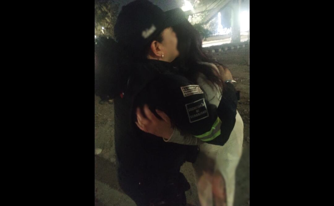 Una policía de la Secretaría de Seguridad del Estado de México impidió que una mujer embarazada se suicidara. Foto: Especial