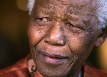 Libro sobre Nelson Mandela causa polémica