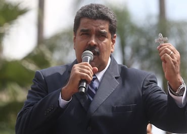 Maduro asegura que irá a diálogo "llueva, truene o relampaguee"