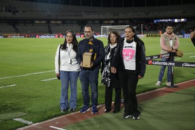 Pumas rinde homenaje a Héctor 'Capi' Sanabria