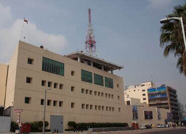 Ven temporal caída de acciones de Televisa