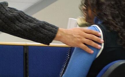 Despiden a profesor acusado de acosar a estudiantes en Puebla