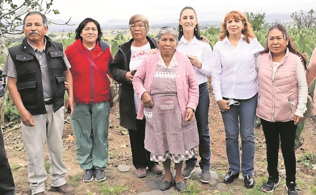 Claudia Sheinbaum visitó el paraje del programa integral de cultivo de nopal. Foto: Tomada de Twitter