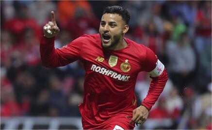 Alexis Vega sorprende a todos con su golazo en el Toluca vs Querétaro