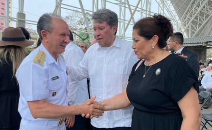 Ricardo Monreal y el almirante Rafael Ojeda acuden a funeral de Luis Walton en Acapulco