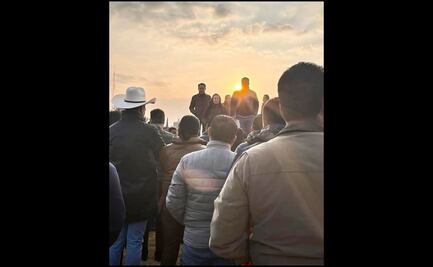 Alejandra del Moral supervisa detalles de su cierre de precampaña en Texcoco