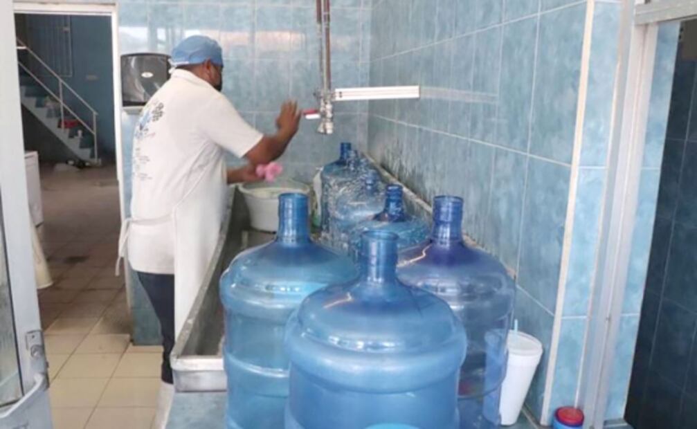 Rellenadoras de agua, un problema de salud pública