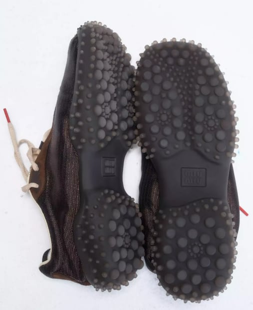 Los Miu Miu Bubble vuelven con volumen, texturas y una estética atrevida. Foto: Miu Miu