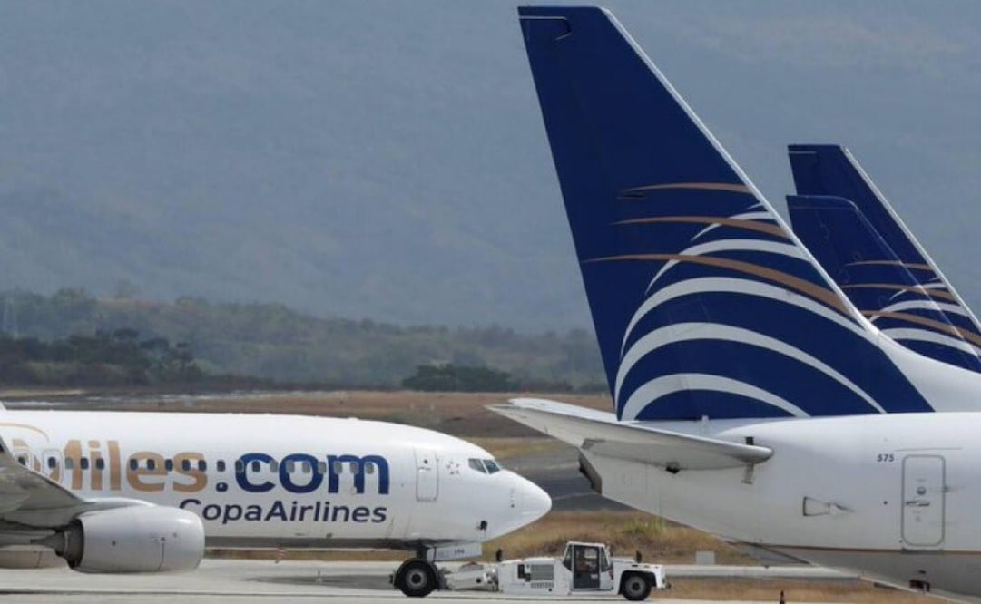 Detienen a pareja en vuelo de Copa Airlines tras incidente a bordo en Argentina. Foto: @tendenciaytuits.