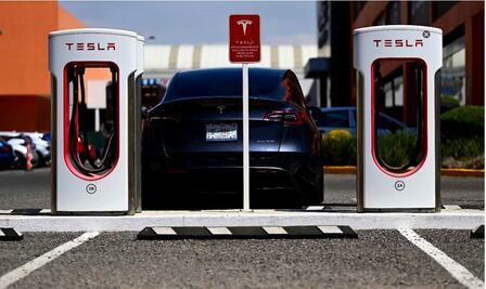 México, en pláticas con Tesla para instalar planta de baterías