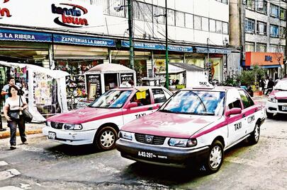 Taxistas de AICM rechazan modernización de taxímetros