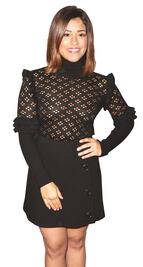 Gina Rodríguez cede a los encantos de Derbez