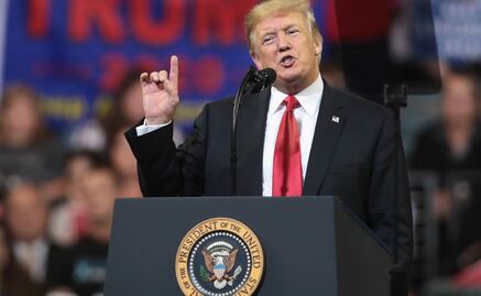 Trump advierte a Honduras que frene caravana de migrantes hacia EU