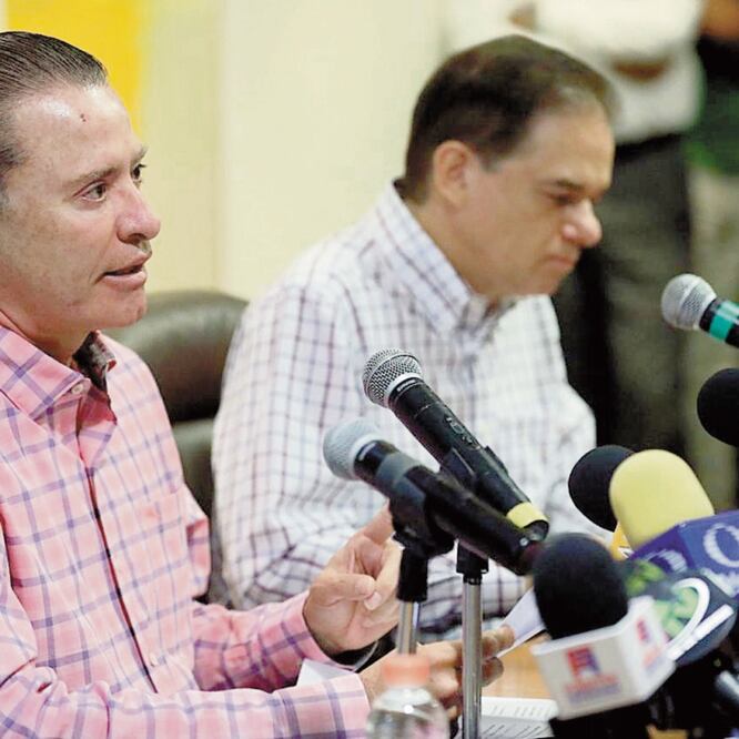 En conferencia de prensa, el gobernador de Sinaloa, Quirino Ordaz Coppel, explicó que las medidas de austeridad en su administración comprendieron un análisis de las plantillas del personal, a efecto de identificar y evitar duplicidades. ESPEACIAL