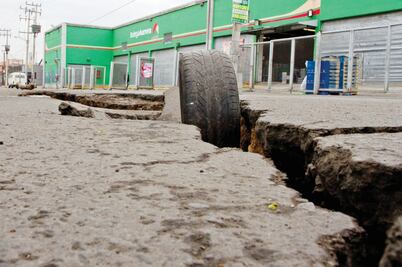 Se abre grieta en Los Reyes; indagan causa