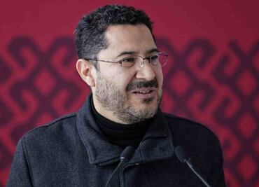 Martí Batres encabeza entrega de licencias a trabajadores no asalariados de CDMX