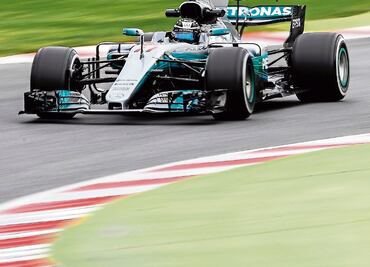 Bottas logra el mejor tiempo de pruebas