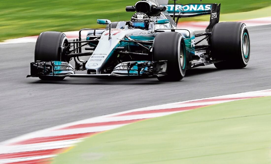 El finlandés Valtteri Bottas paró el reloj en 1:19.310 minutos (JOSEP LAGO. AFP)