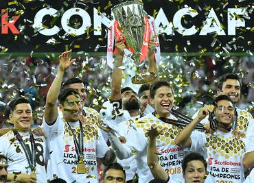 Le huyen a Higuera en el festejo