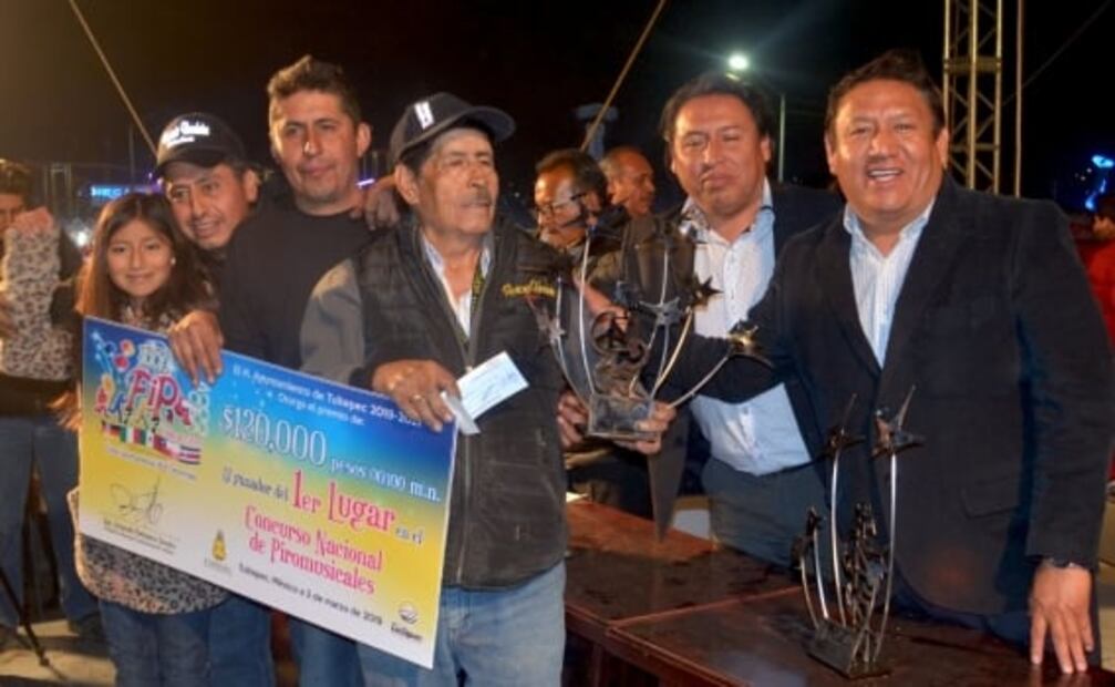 Concurso de Piromusicales reúne a 50 mil asistentes en Tultepec