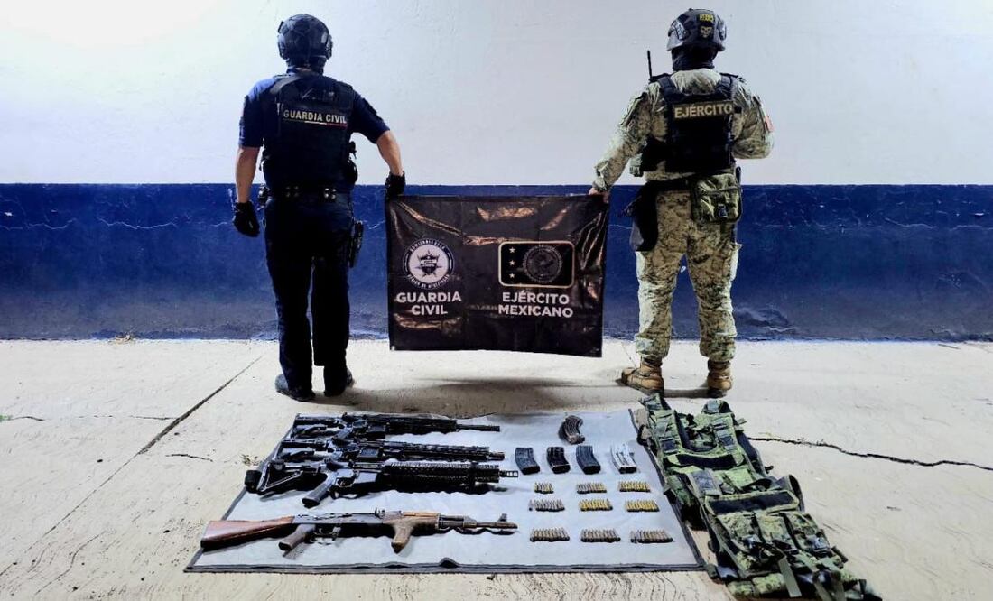 Decomisan armas, balas y camionetas al Cártel Michoacán Nueva Generación en Apatzingán. Foto: Especial.