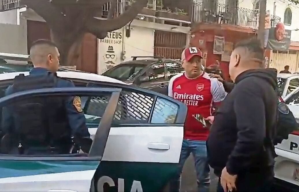 En el lugar de los hechos, policías hallaron al candidato a concejal y a una mujer junto a la víctima. Foto: Especial