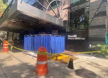 Reportan muerte de una persona afuera del hotel Barceló en Reforma; se desconoce su identidad y las circunstancias de su fallecimiento