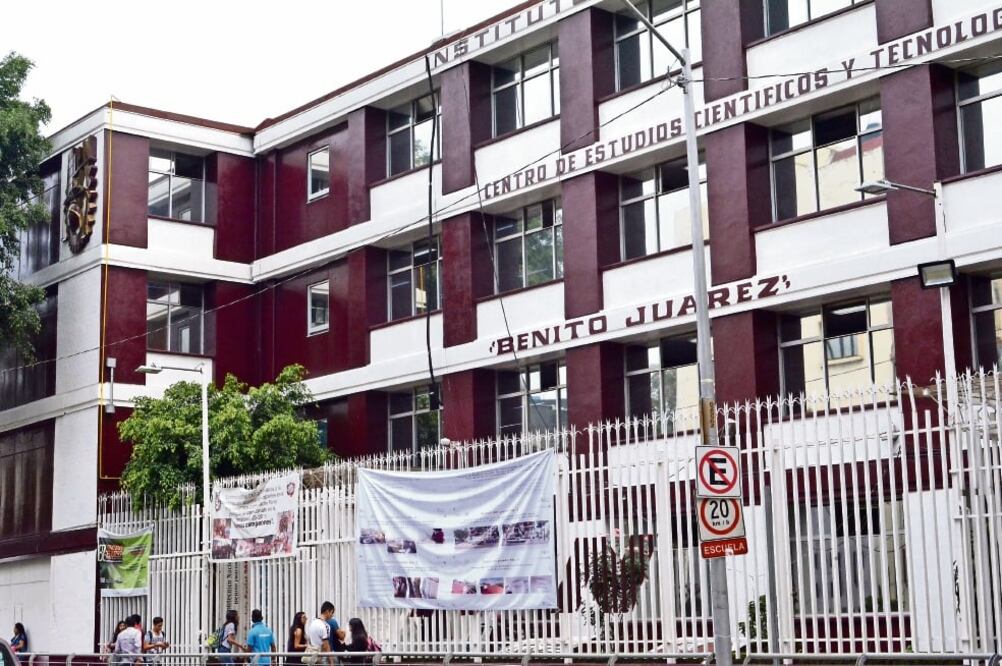 El Centro de Estudios Científicos y Tecnológicos (Cecyt) 5 Benito Juárez cumple 17 días tomado por un grupo (ARCHIVO EL UNIVERSAL)