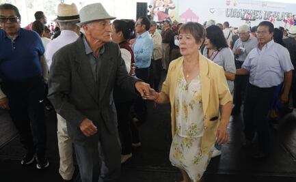 Día del Abuelo: Con baile, canto y caritas pintadas, gobierno de CDMX festeja a adultos mayores; Clara Brugada encabeza celebración