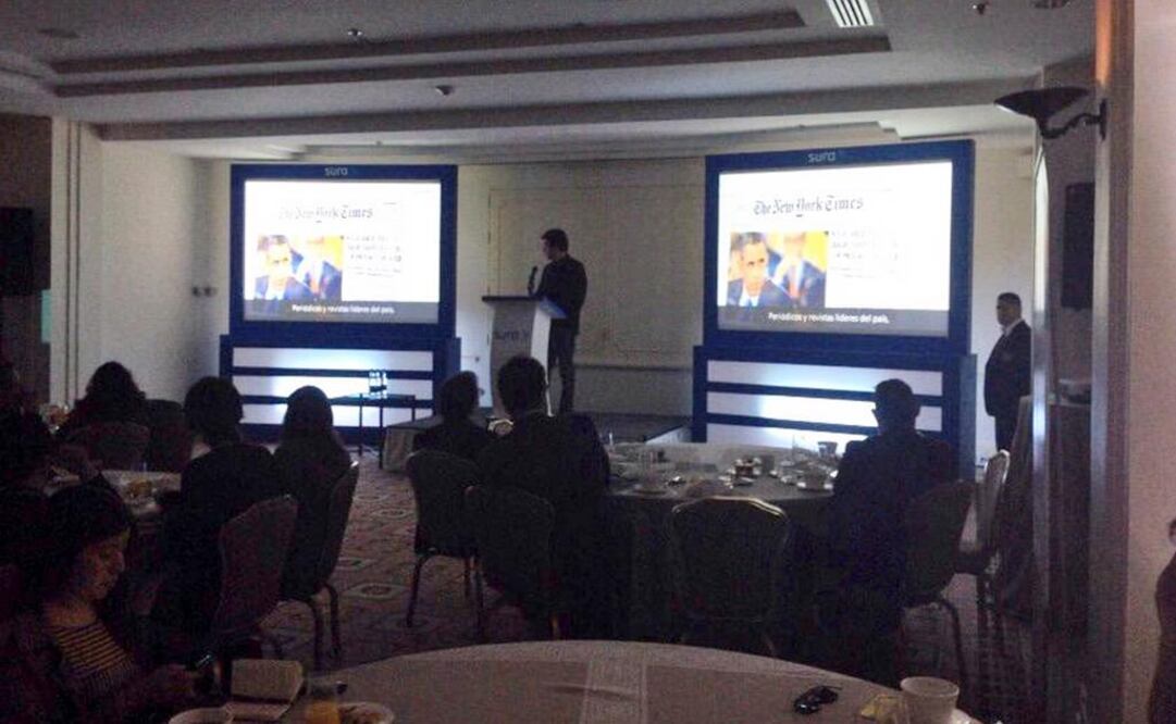 En la exposición, el reportero "senior" narró parte de sus experiencias como investigador en distintos medios. (FOTO: Twitter @FNPI_org)