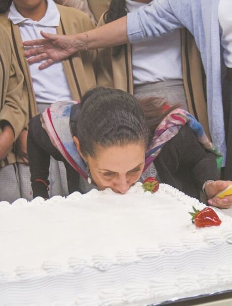 Sheinbaum festeja su cumpleaños en Cuajimalpa 