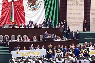 Regresan a San Lázaro bajo crisis