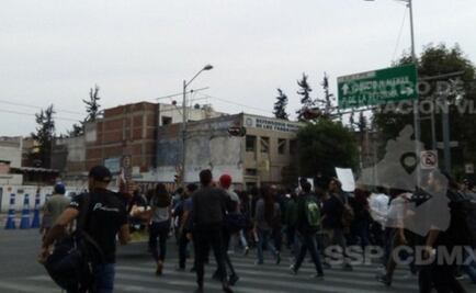 Metrobús realiza desvíos por manifestantes en Bucareli