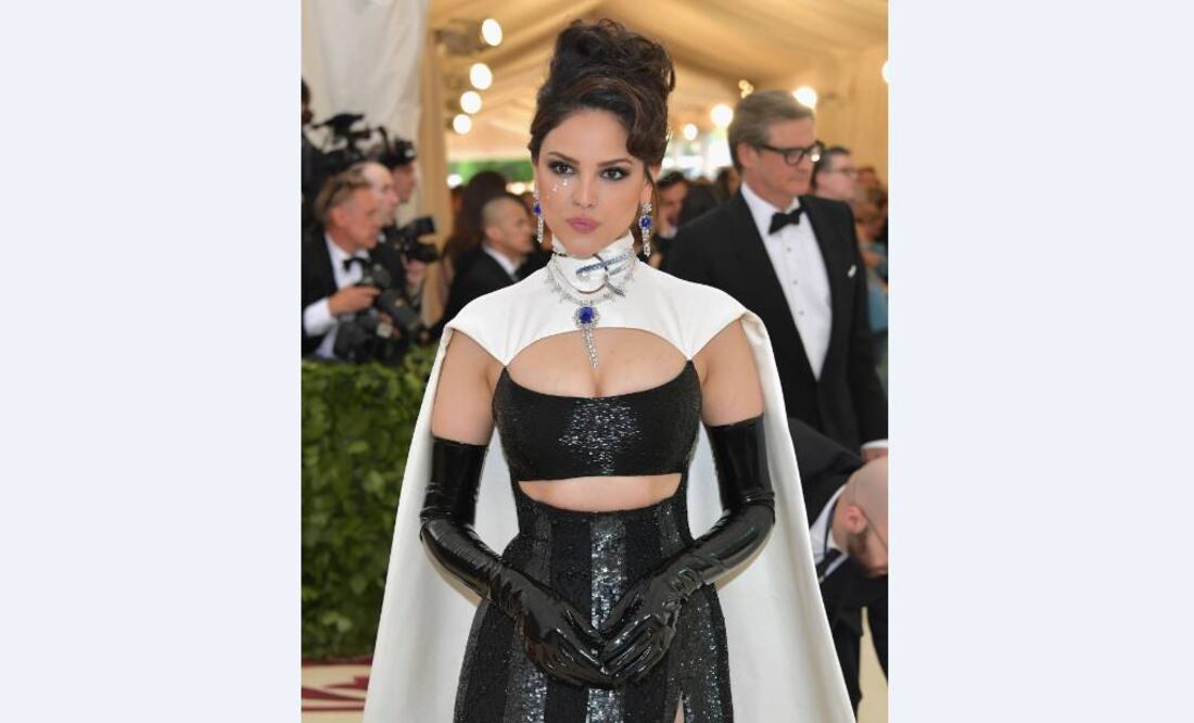 Así lució Eiza a su llegada a la Gala del Met Foto: AFP