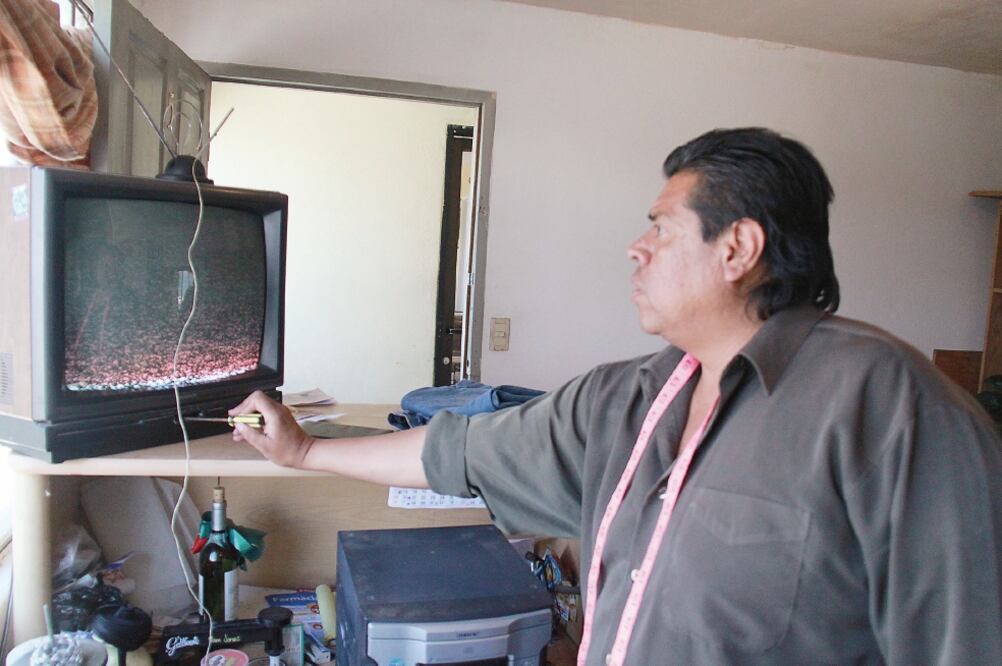 Los legisladores explicaron que con la prórroga del apagón se va a permitir atender la medida para que la población sintonice la señal en sus aparatos receptores; opiniones resaltan que el proceso ha sido un fracaso (ARCHIVO EL UNIVERSAL)