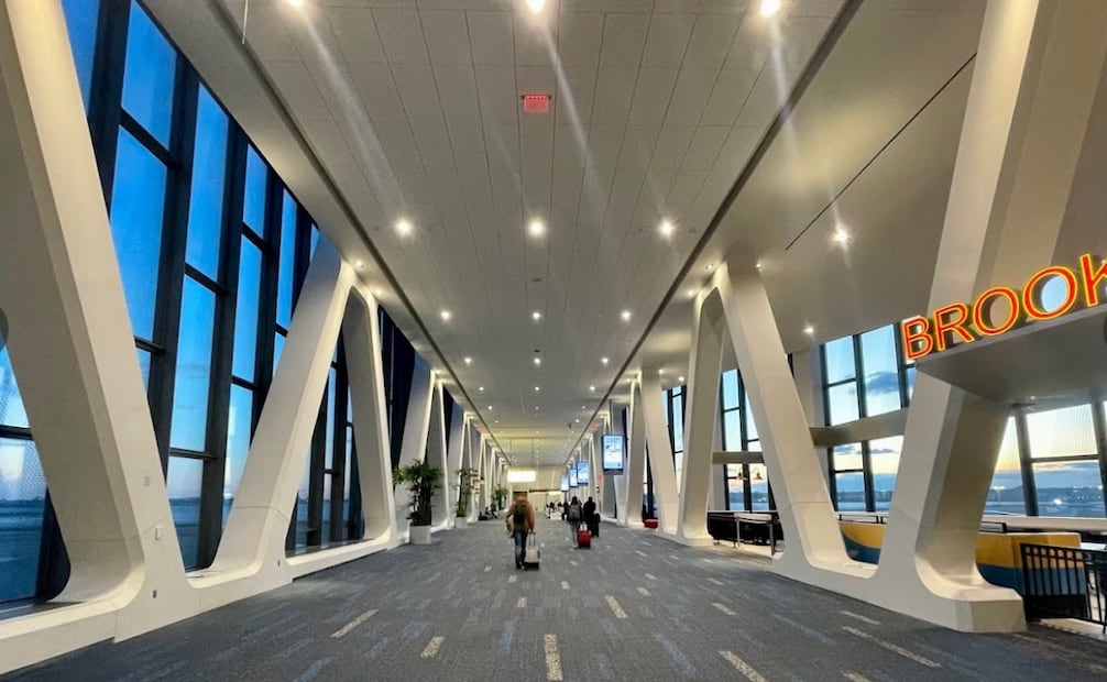 Así es el aeropuerto LaGuardia, donde un avión de Air Canada chocó en Nueva York. Foto: Google maps