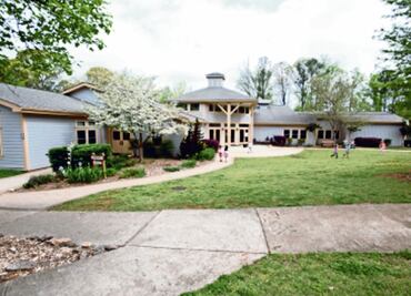 La escuela de los hijos de Anaya en Atlanta, de élite y elitista