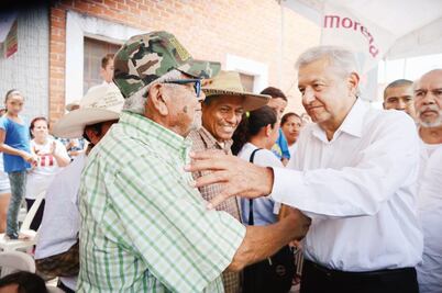 AMLO: Peña no debe renegociar el TLCAN