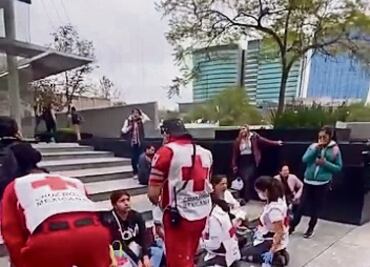 Choque de autobús deja 25 heridos