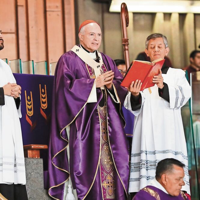 El arzobispo primado de México, Carlos Aguiar Retes, dijo a los feligreses que oren por la Iglesia para que ésta encuentre el perdón. YADÍN XOLALPA. EL UNIVERSAL
