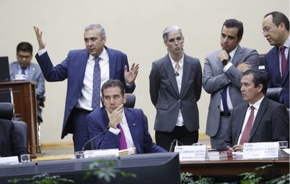 PAN, Morena y MC rechazan donar spots al gobierno federal